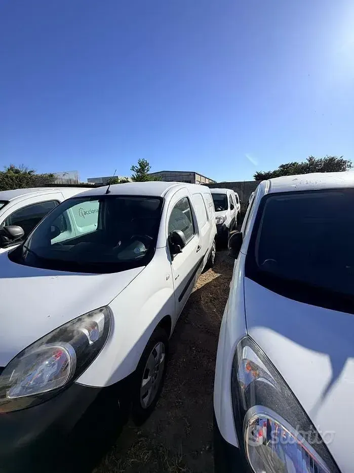 Usata Renault Kangoo 44 kW (60 CV) 2021 Monovolume
