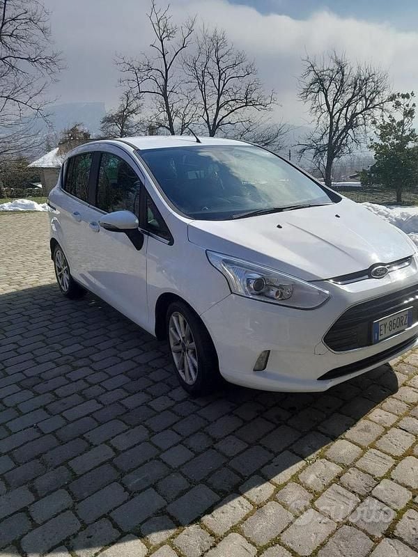 Usata Ford B-MAX Titanium 75 CV (55 kW) 2015 Bianco Monovolume