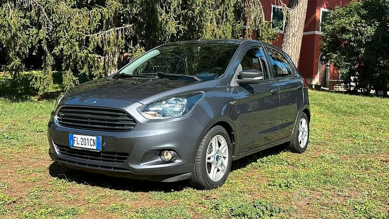 Usata Ford Ka Plus Ultimate 85 CV (62 kW) 2017 Grigio Utilitaria