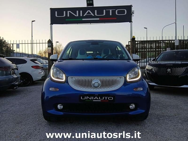 Usata Smart ForTwo Coupé Proxy 71 CV (52 kW) 2016 Blu/azzurro Utilitaria