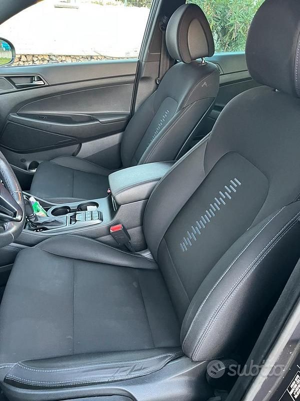 Usata Hyundai Tucson GO! 185 CV (136 kW) 2018 Grigio SUV