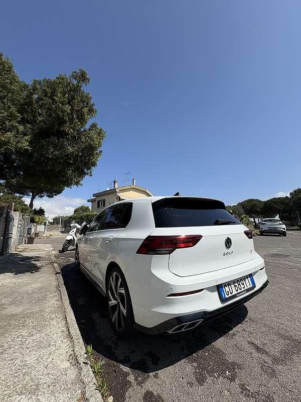 Usata VW Golf VIII R-line 150 CV (110 kW) 2021 Berlina