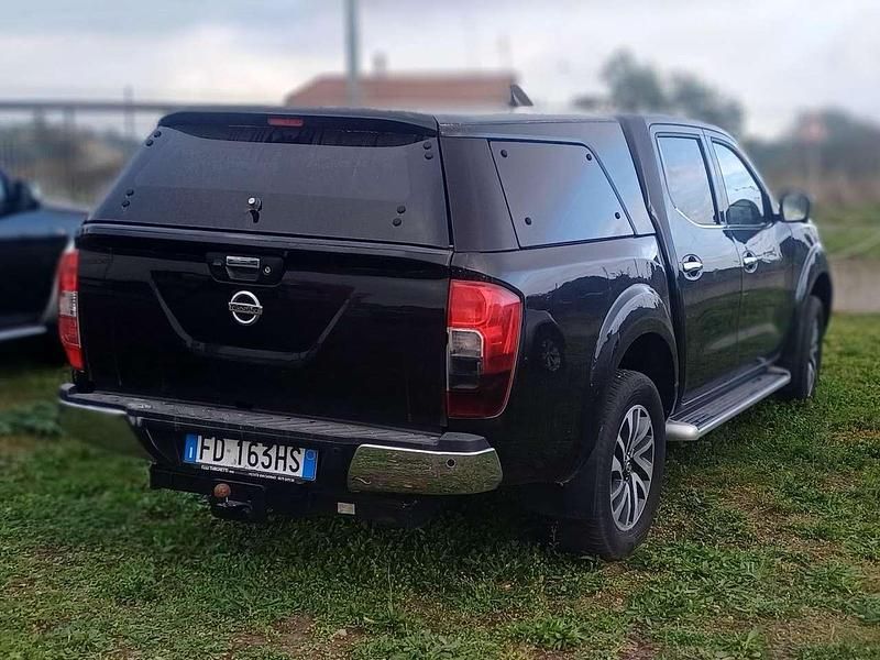 Usata Nissan Navara 190 CV (139 kW) 2016 Nero Pick-up