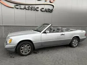Usata Mercedes E320 220 CV (161 kW) 1995 Argento Cabrio