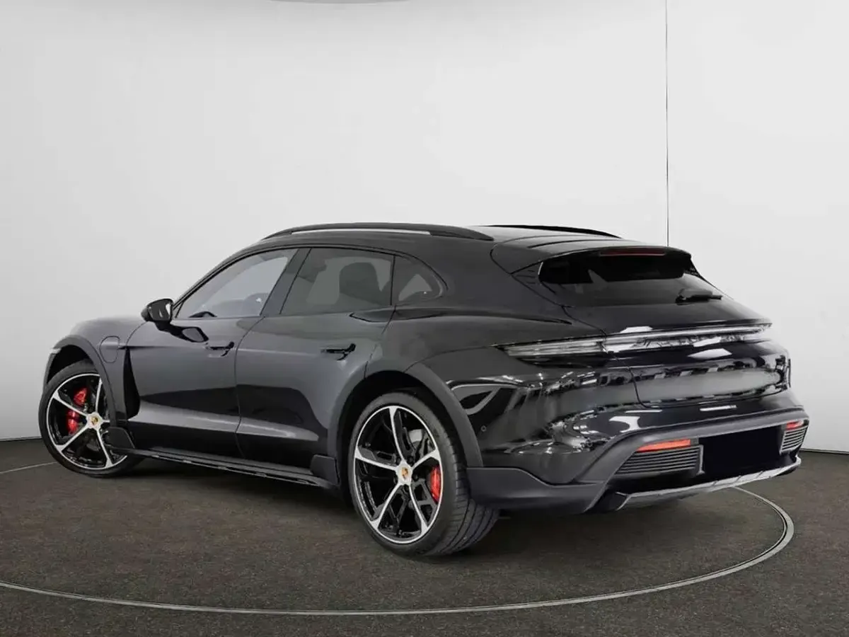 Usata Porsche Taycan 4S Sport Turismo Cross Turismo 439 kW (598 CV) 2024 Nero Station wagon