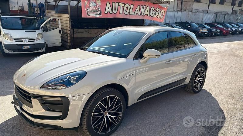 Grigio Usata 2024 Porsche Macan SUV | 80.000 € (Molto cara) - Immagine 1/4