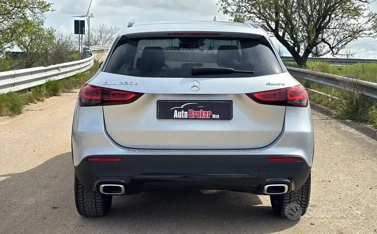 Begagnad Mercedes GLA220 Edition 190 HK (139 kW) 2023 Grå SUV