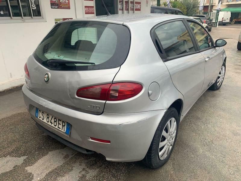 Usato 2005 Alfa Romeo 147 1.9 Diesel 115 CV (1.450