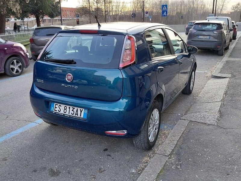 Usata Fiat Punto Pop 69 CV (50 kW) 2013 Blu/azzurro Utilitaria