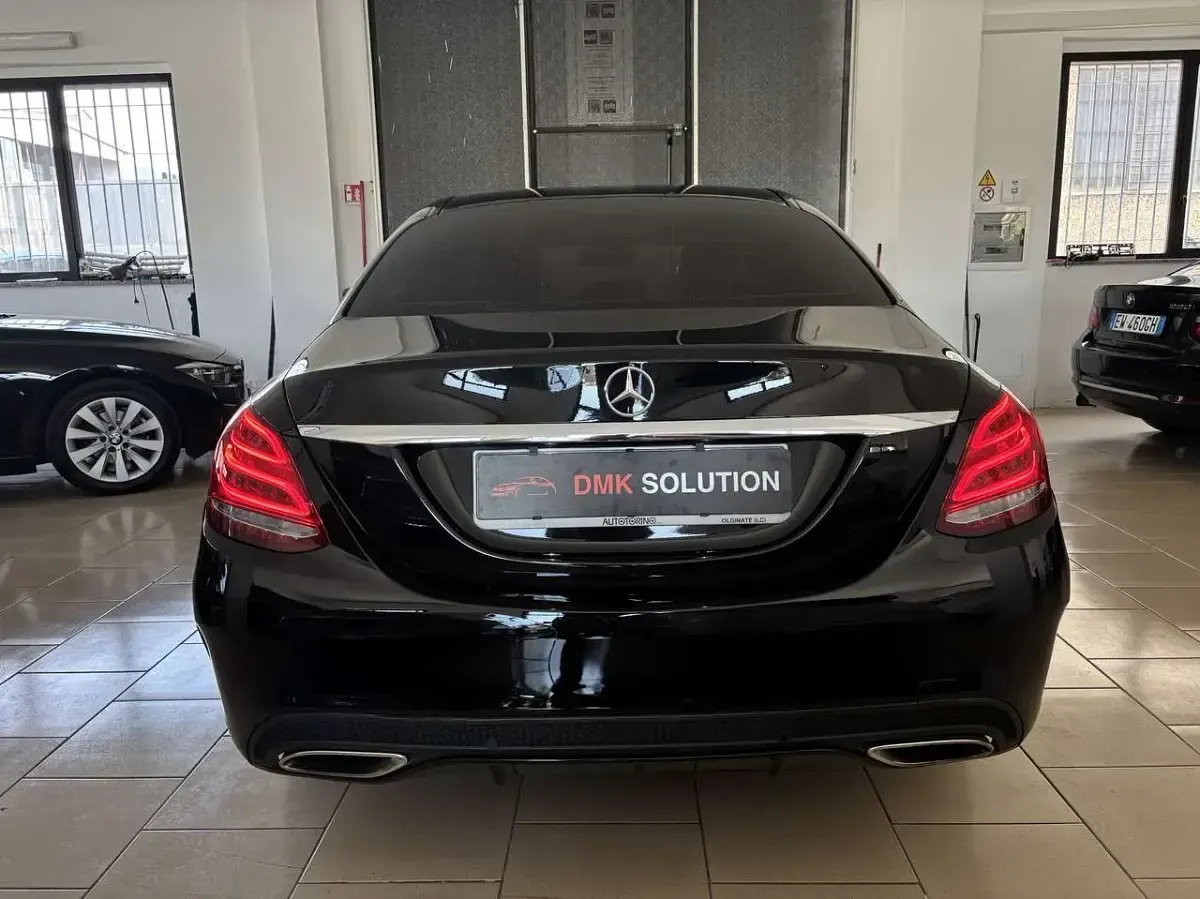 Usata Mercedes C200 AMG line 184 CV (135 kW) 2015 Black shwartz metallic Berlina