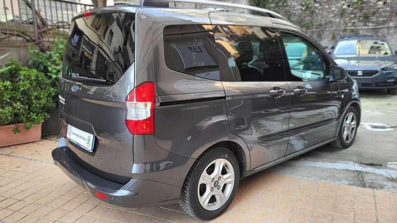 Usata Ford Tourneo Courier Sport 99 CV (72 kW) 2020 Grigio Monovolume