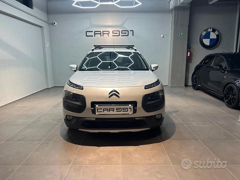 Usata Citroën C4 Cactus Shine 99 CV (72 kW) 2017 Bianco Utilitaria
