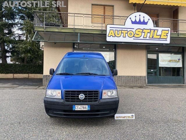 Usata Fiat Scudo 94 CV (69 kW) 2004 Blu/azzurro Furgone