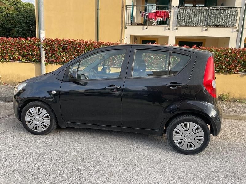 Usata Opel Agila Enjoy 65 CV (47 kW) 2009 Nero Utilitaria