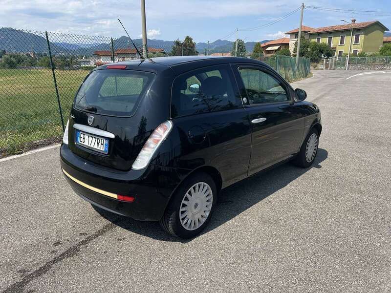 Usata 2010 Lancia Ypsilon Due volumi | 2690 € (Super prezzo) - Immagine 1/4