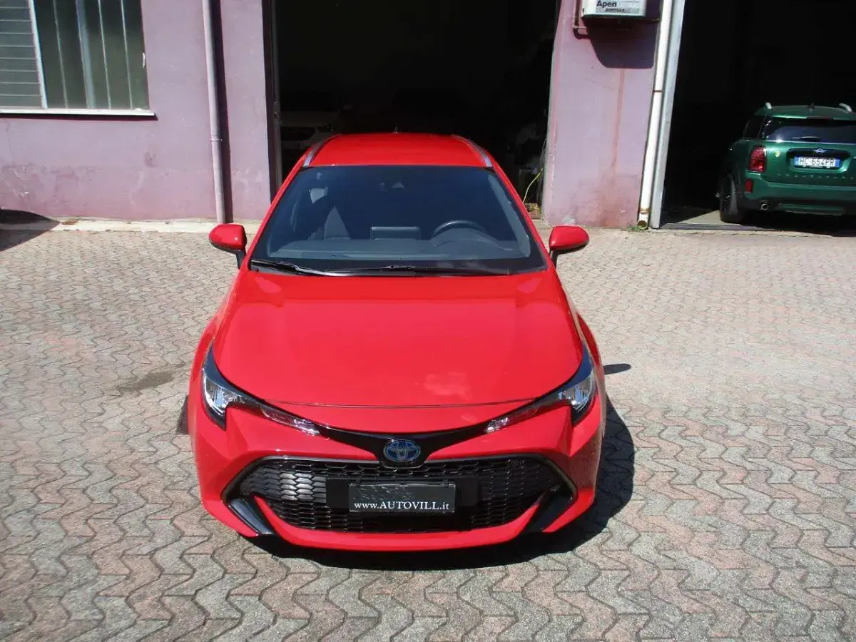 Usata Toyota Corolla Active 140 CV (102 kW) 2022 Rosso Station wagon