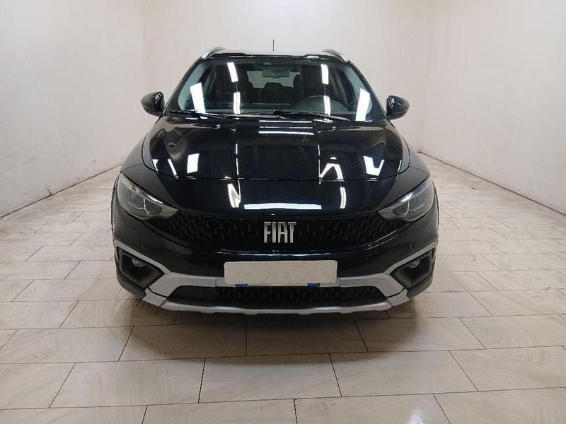 Usata Fiat Tipo Cross 101 CV (74 kW) 2021 Nero Berlina