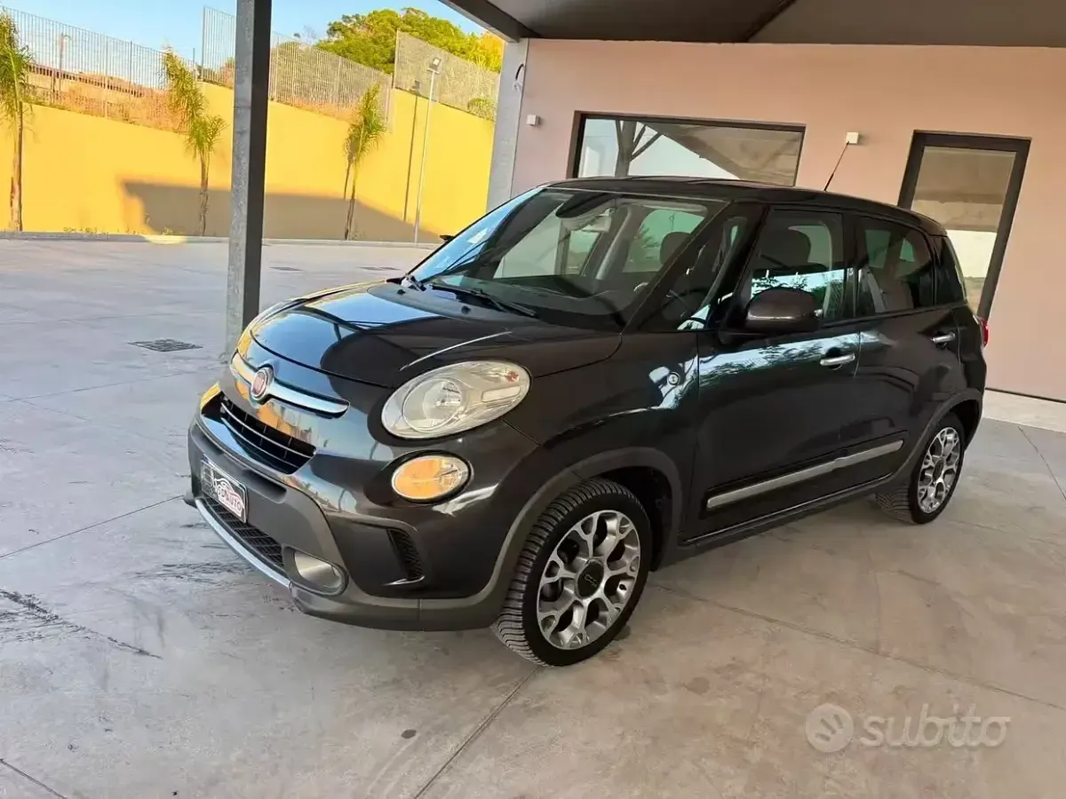 Usata Fiat 500L Trekking 95 CV (69 kW) 2015 Grigio Monovolume