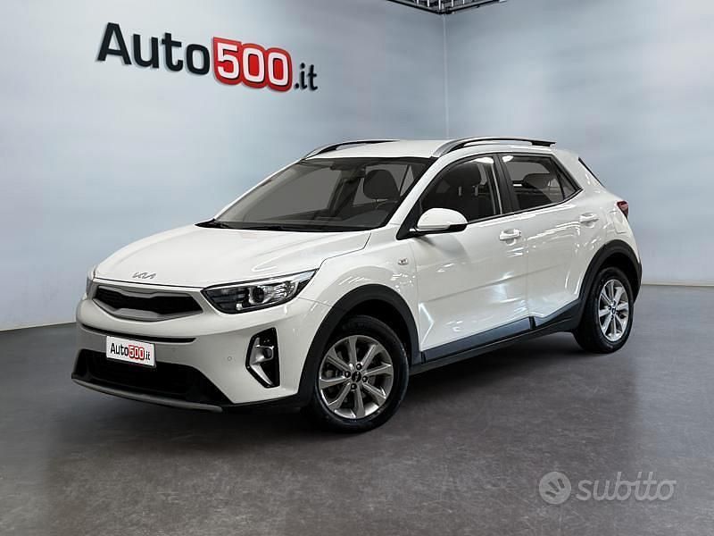 Usata Kia Stonic Urban 84 CV (61 kW) 2022 Bianco SUV