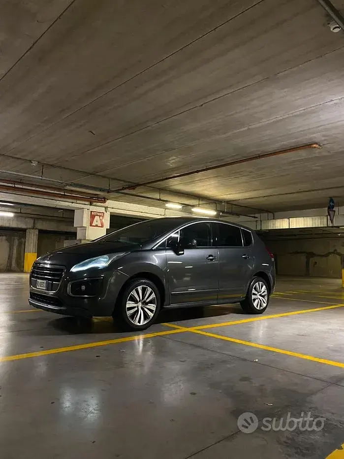 Usata Peugeot 3008 Allure 120 CV (88 kW) 2016 Grigio SUV