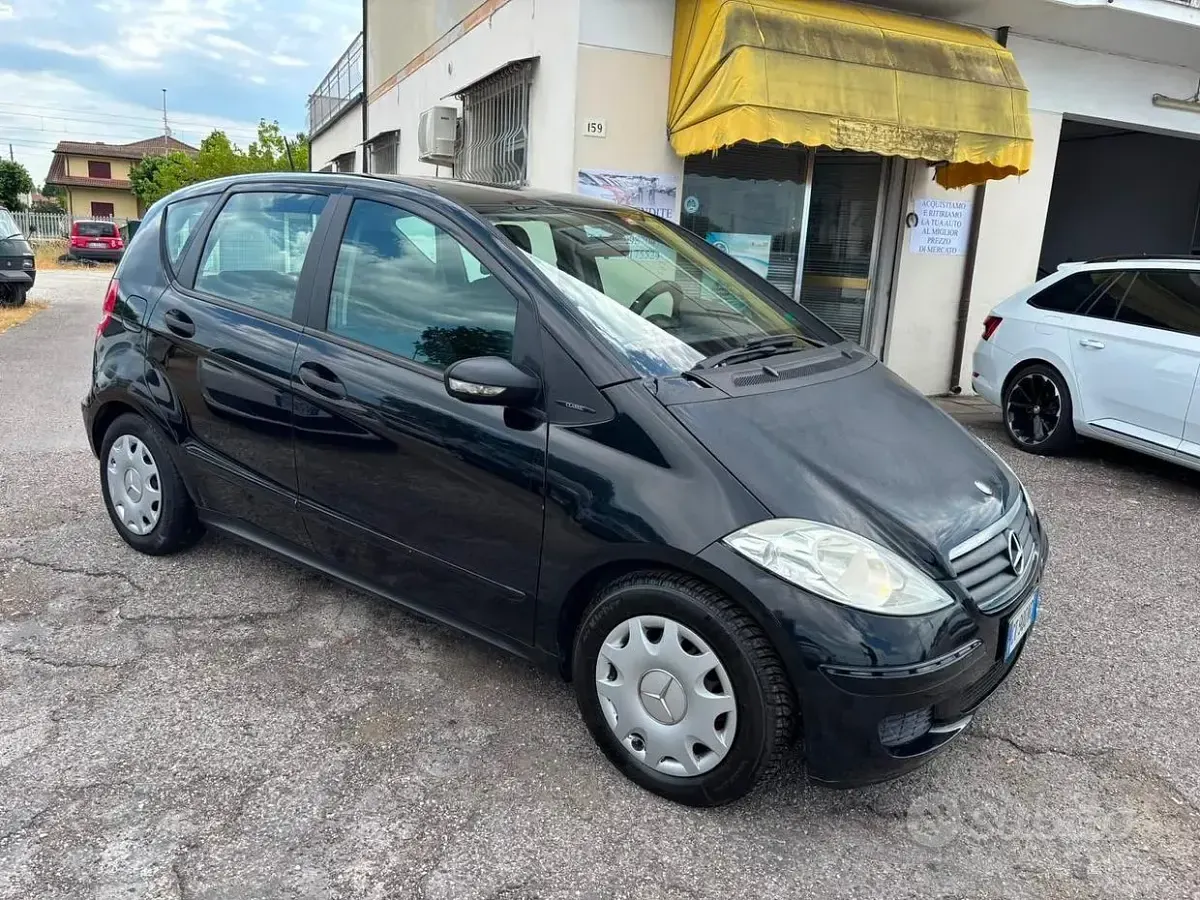 Usata Mercedes A180 Classic 109 CV (80 kW) 2005 Nero Berlina