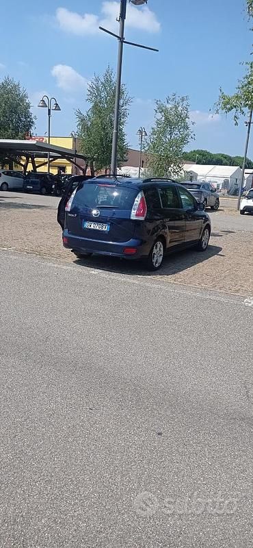 Usata Mazda 5 143 CV (105 kW) 2009 Blu Monovolume