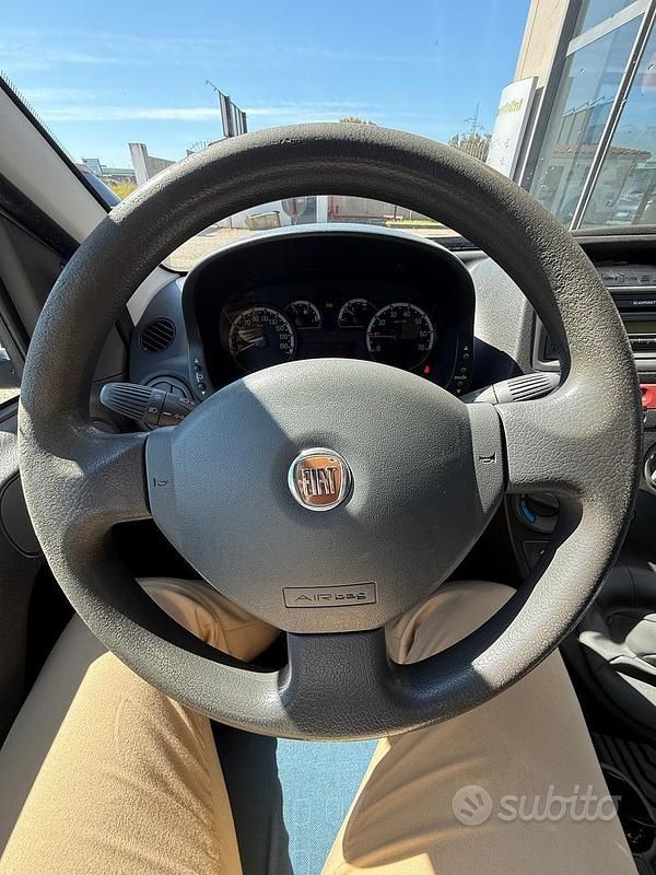 Usata Fiat Panda 70 CV (51 kW) 2011 Bianco Utilitaria