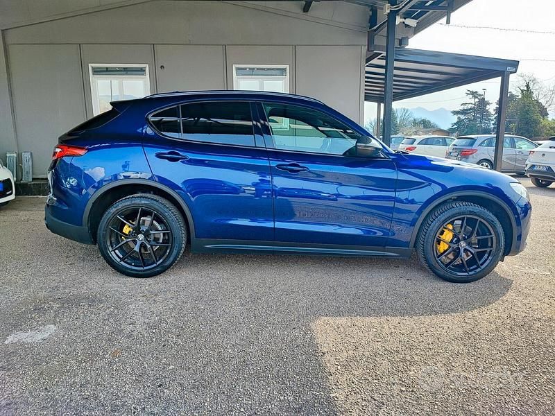 Usata Alfa Romeo Stelvio Super 210 CV (154 kW) 2018 Blu SUV