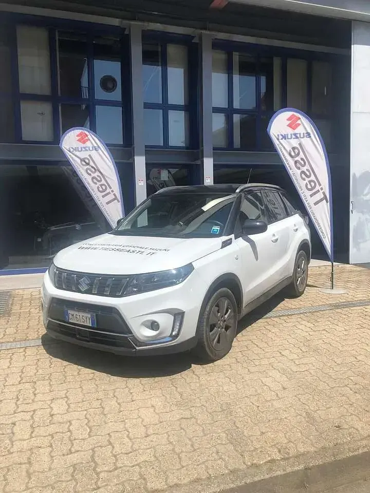 Usata Suzuki Vitara Cool 129 CV (94 kW) 2023 Bianco SUV