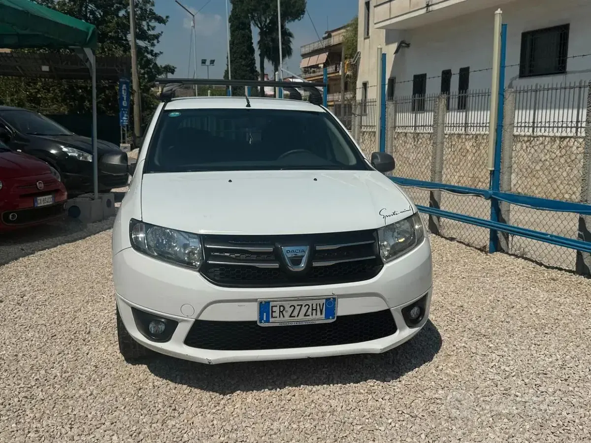 Usata Dacia Sandero 72 CV (52 kW) 2013 Bianco Berlina