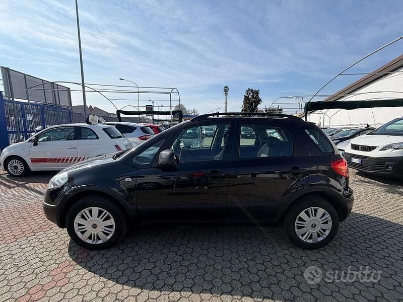 Usata Fiat Sedici Dynamic 120 CV (88 kW) 2007 Nero SUV