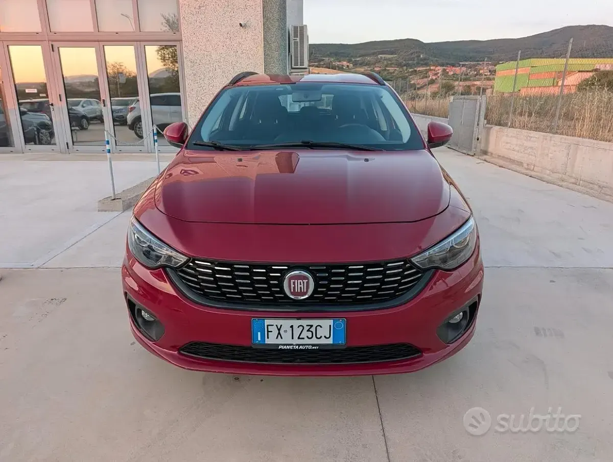 Usata Fiat Tipo Easy 95 CV (69 kW) 2019 Rosso Station wagon