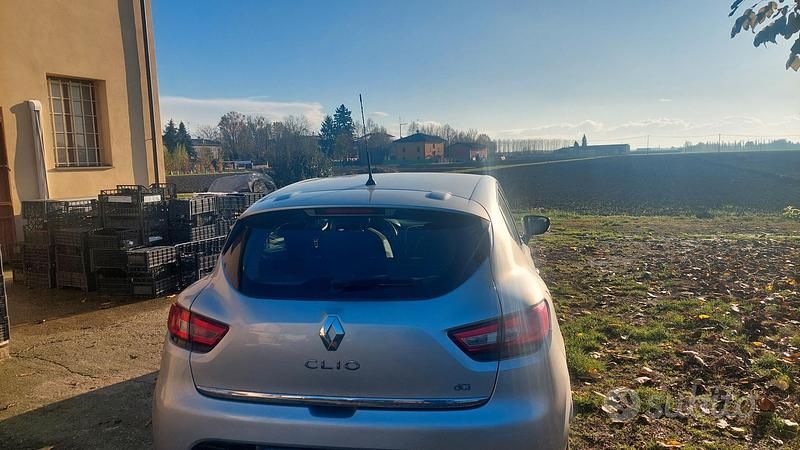 Second-hand Renault Clio IV 75 CP (55 kW) 2015 Berlinǎ