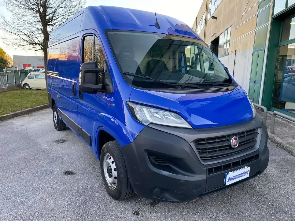 Occasion Fiat Ducato 33 120 ch (88 kW) 2021 Bleue Van
