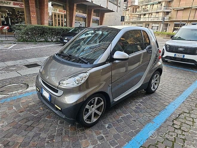 Usata Smart ForTwo Coupé 71 CV (52 kW) 2010 Grigio Coupé