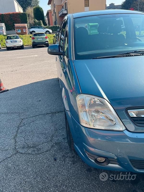 Usata Opel Meriva 2006 Blu Monovolume