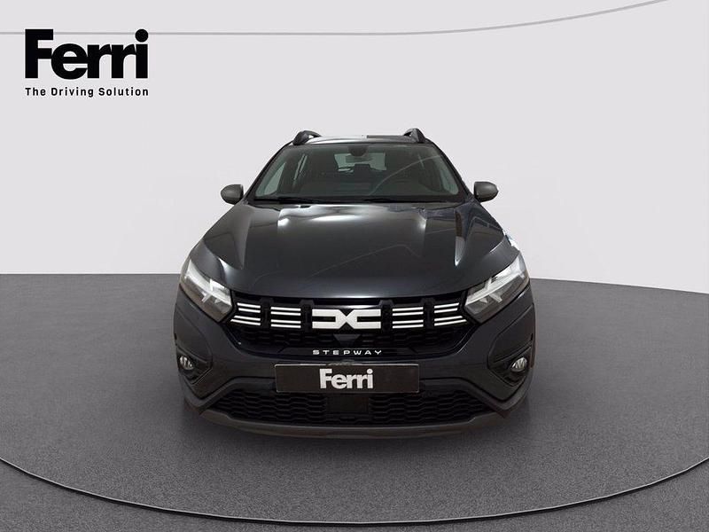 Usata Dacia Sandero Expression 101 CV (74 kW) 2023 Grigio cometa Utilitaria