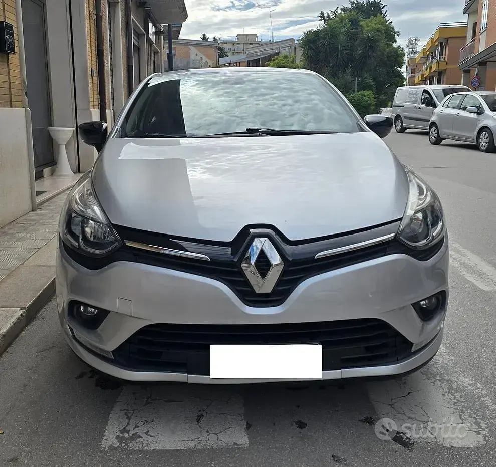 Usata Renault Clio IV 75 CV (55 kW) 2017 Grigio Berlina