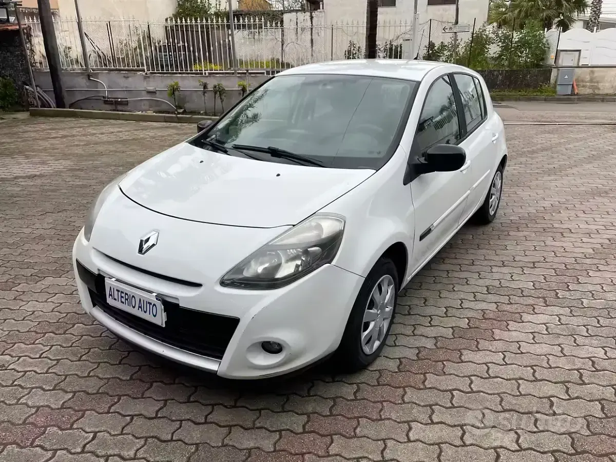 Usata Renault Clio II 64 CV (47 kW) 2010 Berlina
