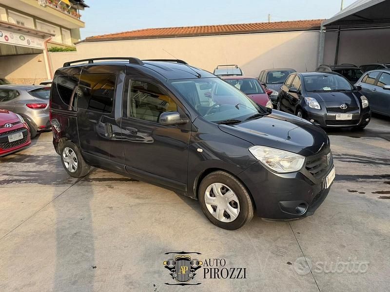 Usata Dacia Dokker 90 CV (66 kW) 2014 Grigio Monovolume