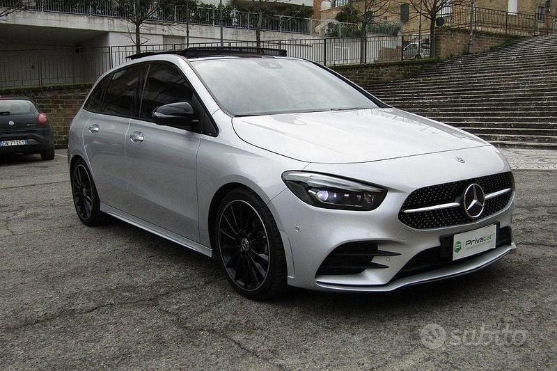 Usata Mercedes B200 Premium 150 CV (110 kW) 2019 Grigio Monovolume