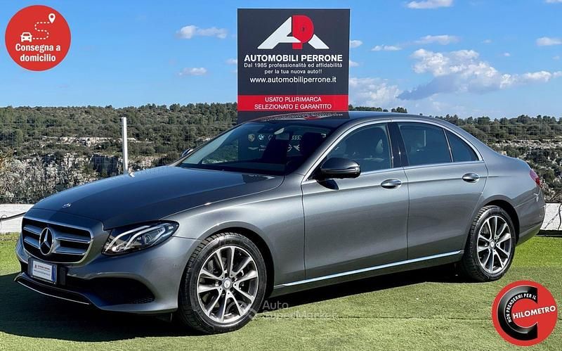 Usata Mercedes E220 Business 194 CV (142 kW) 2017 Grigio Berlina