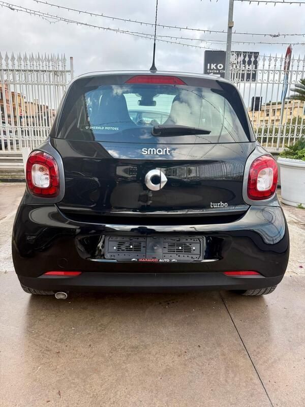 Usata Smart ForFour Passion 108 CV (79 kW) 2018 Nero Utilitaria