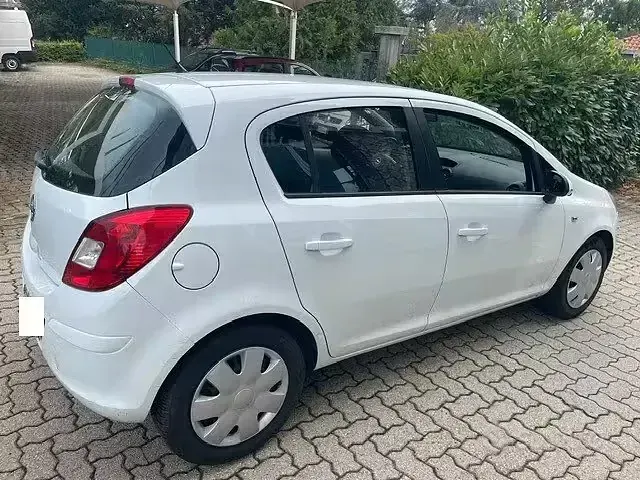 Usata Opel Corsa 86 CV (63 kW) 2013 Bianco Utilitaria