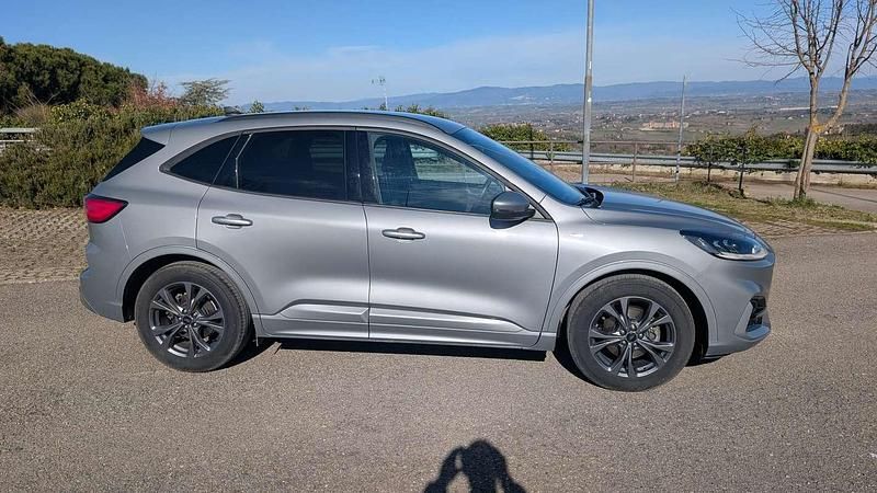 Usata Ford Kuga ST-Line 120 CV (88 kW) 2021 Grigio SUV