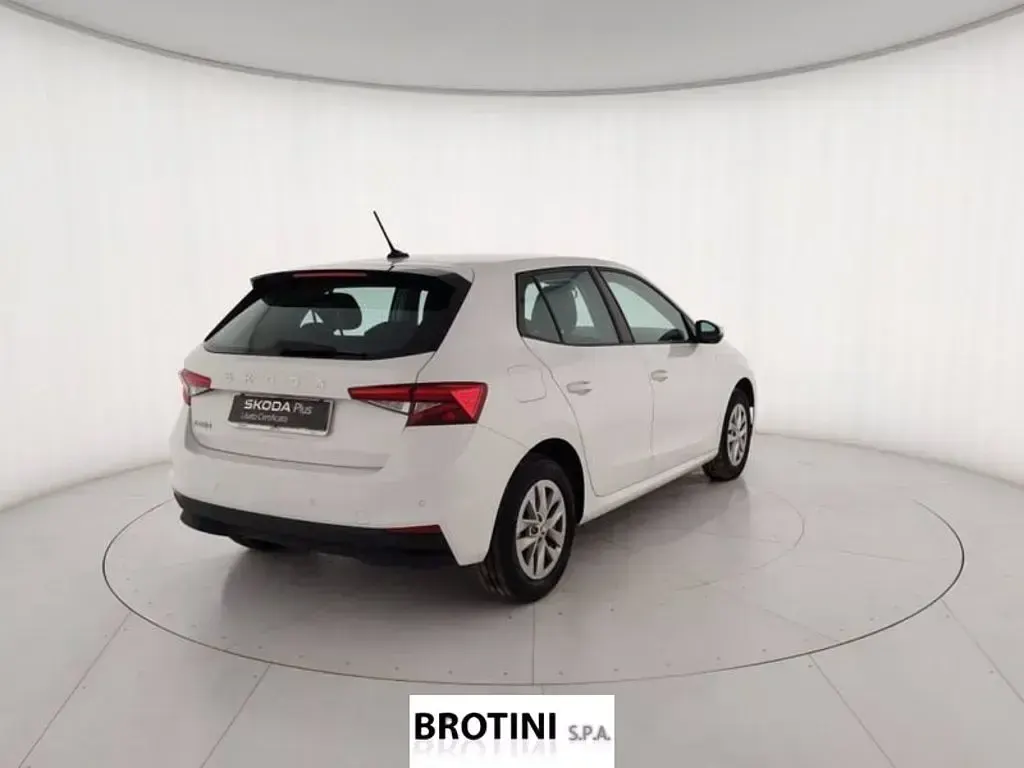 Usata Skoda Fabia Selection 116 CV (85 kW) 2024 Bianco pastello Utilitaria