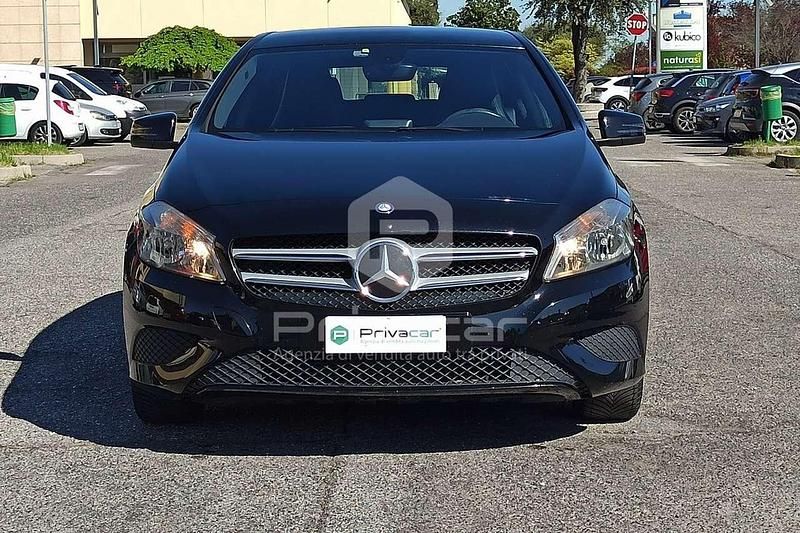 Usata Mercedes A180 Executive 109 CV (80 kW) 2015 Nero Berlina