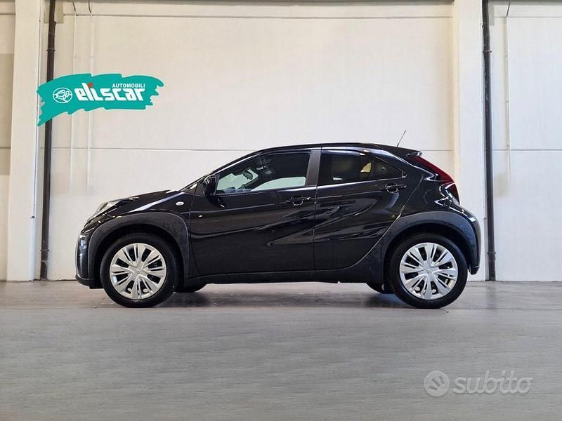 Usata Toyota Aygo X Active 72 CV (52 kW) 2025 Nero SUV