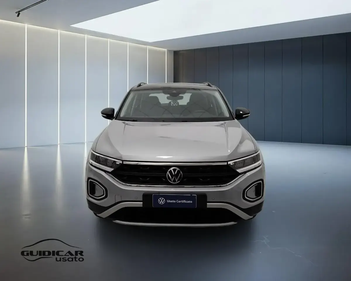 Usata VW T-Roc Life 110 CV (80 kW) 2023 Argento SUV