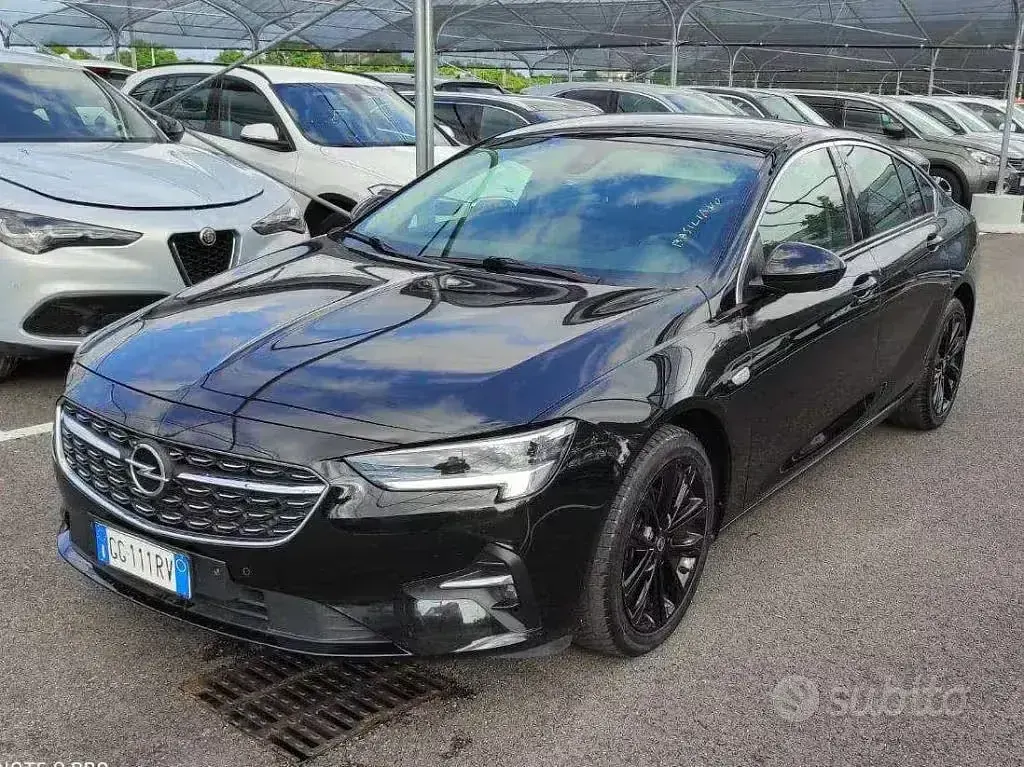 Usata Opel Insignia Business 122 CV (89 kW) 2021 Nero Berlina